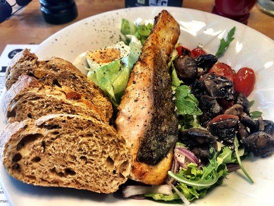Pan Salata bistro & bar
